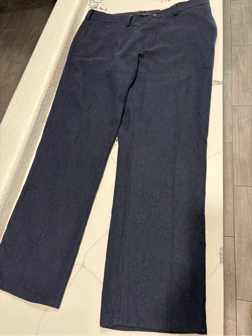 Banana Republic Men's Navy Dress Pants woven Italy 38x30 not 32 inches no more